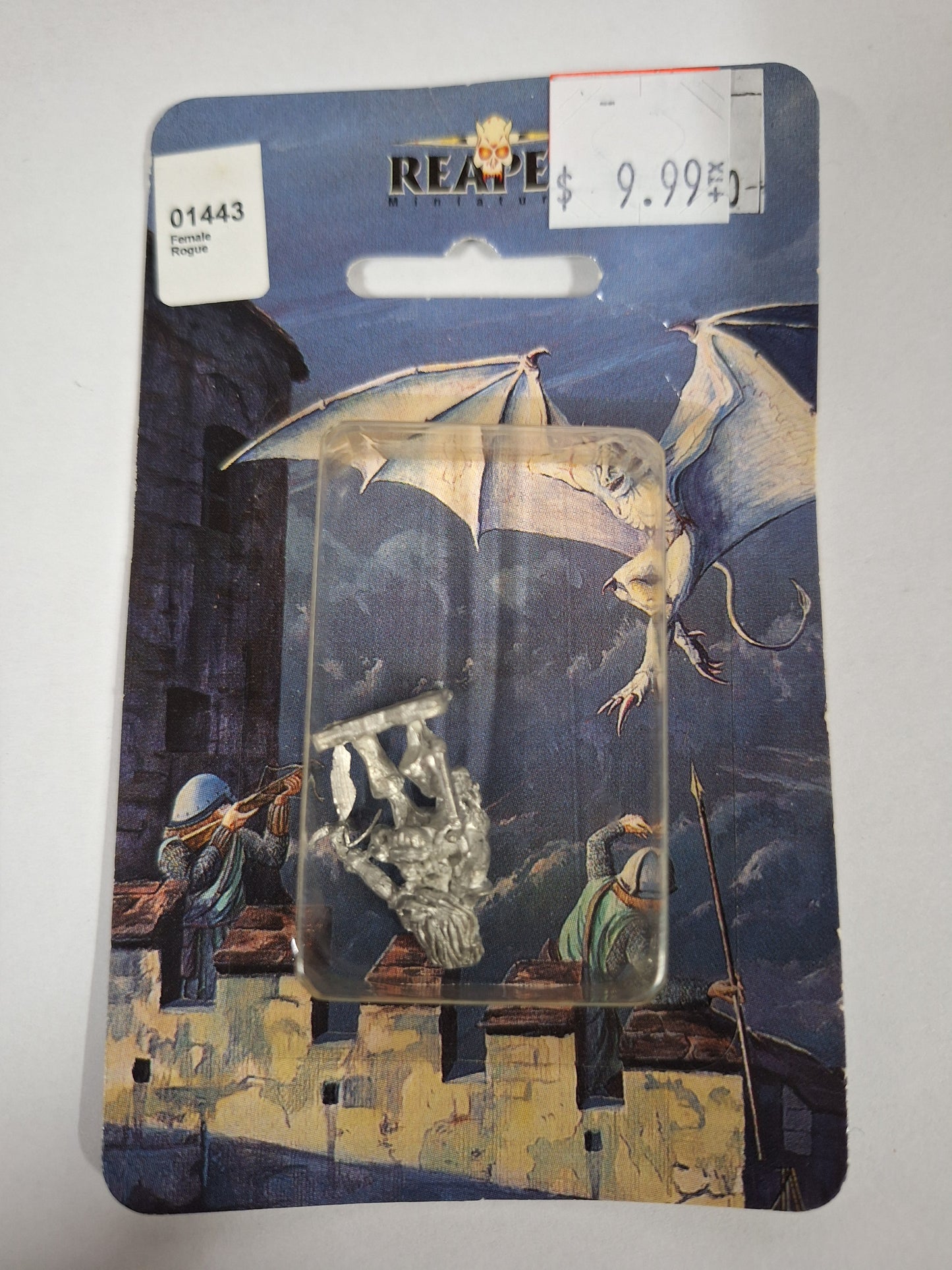 Reaper Meatal Miniatures, Female Rogue