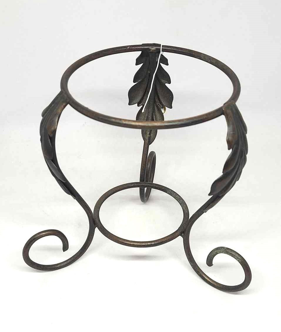 Leaf Design Crystal Ball Stand