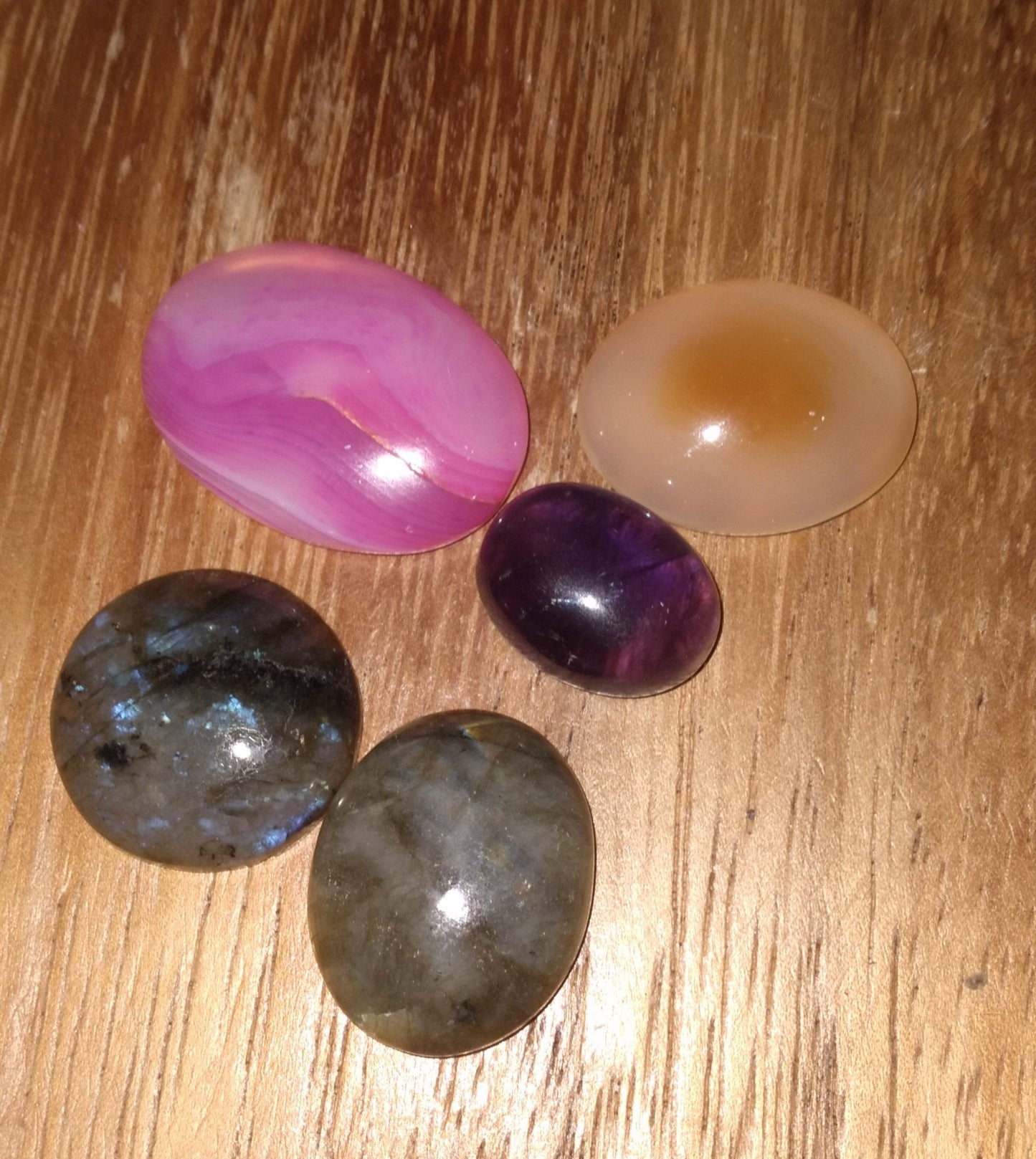 Shaped Gemstone, Cabochon Med