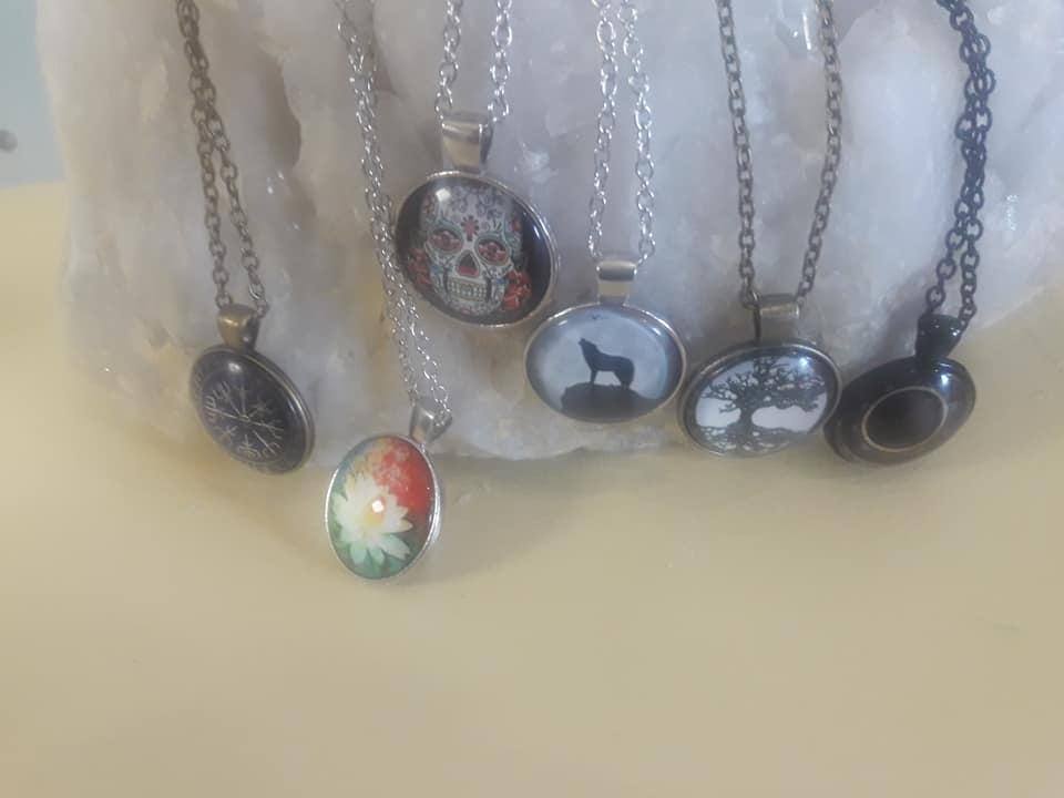 Pendant, Picture Cabochon