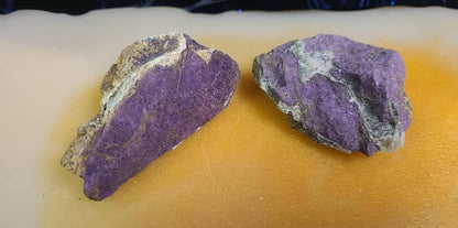 Rough, Purpurite