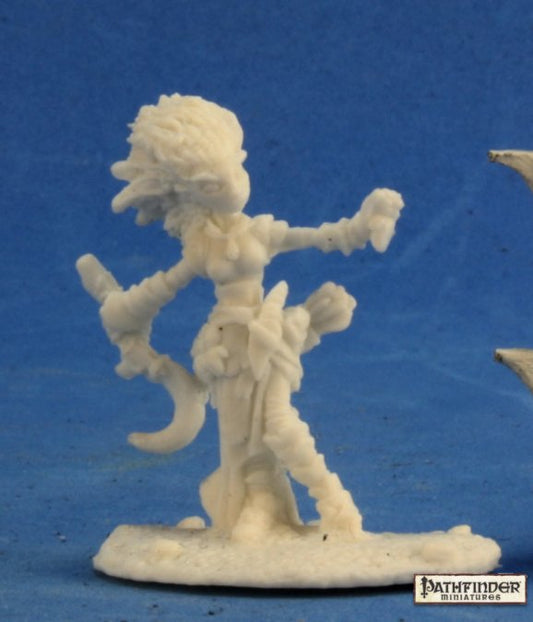 Reaper Miniatures Pathfinder Bones - LINI, ICONIC GNOME DRUID 89027