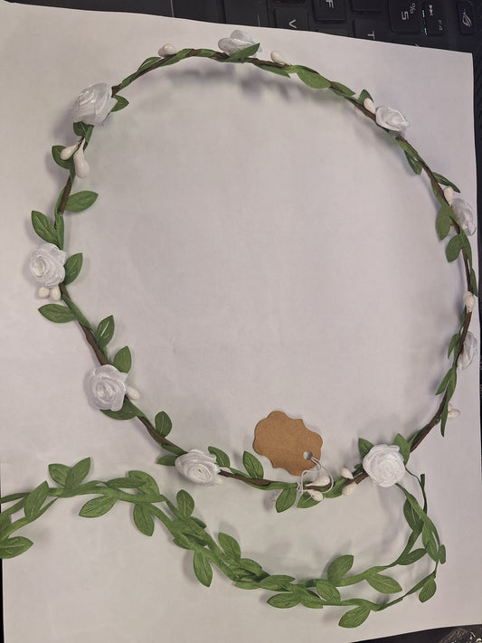 Circlet: White Flowers
