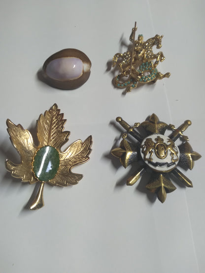 Vintage Pins & Jewelry