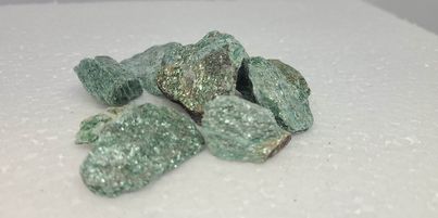 Rough Fuchsite 3-4 CM