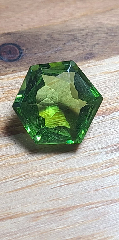 Faceted Gemstones, Green sapphire, Jewelry grade