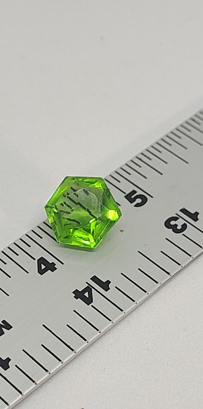 Faceted Gemstones, Green sapphire, Jewelry grade