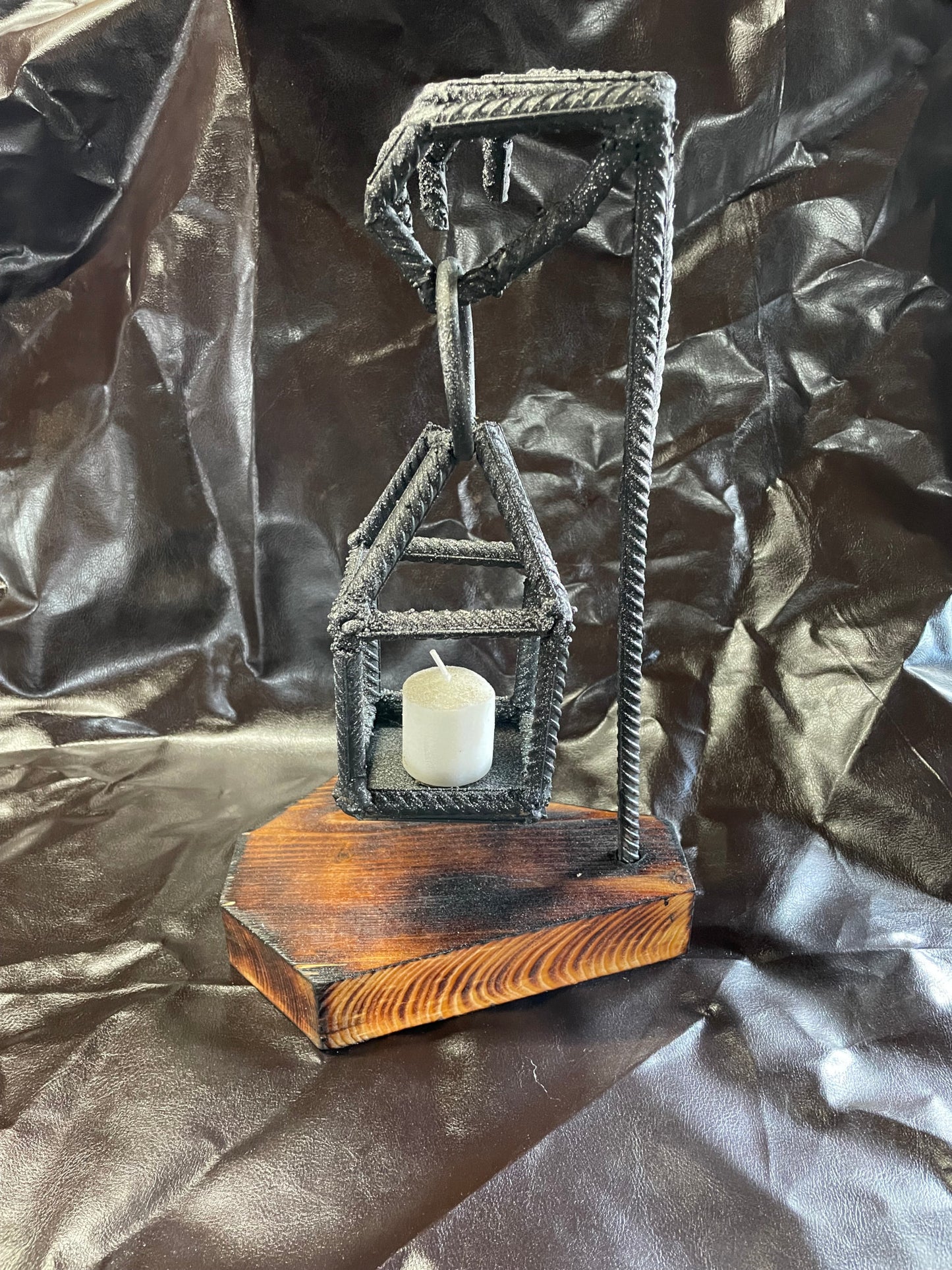 Metal hand Lantern holder