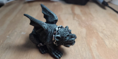 Mini Gargoyle, Dog