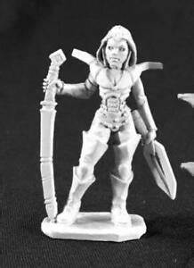 Reaper Numenera: Female Glaive w/ Katana