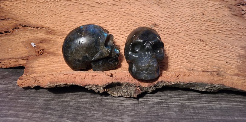 Shaped, Skull 1.5" Gemstone