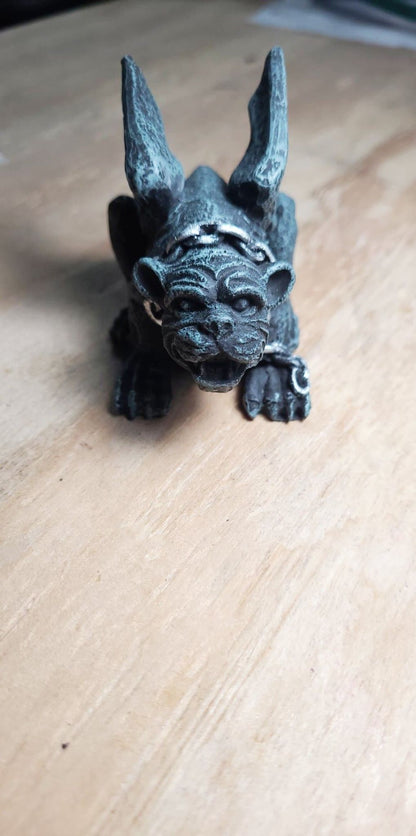 Mini Gargoyle, Dog